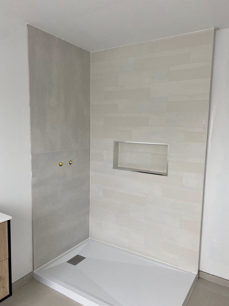 Carrelage d'une cabine de douche